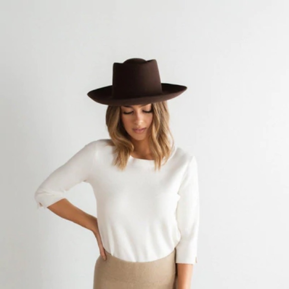 Gigipip brown upturned hat